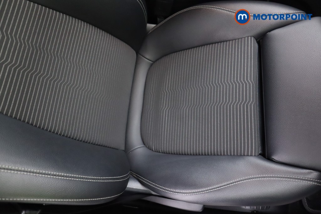 Mercedes-Benz GLA Sport Automatic Petrol SUV - Stock Number (1584121) - 15th supplementary image