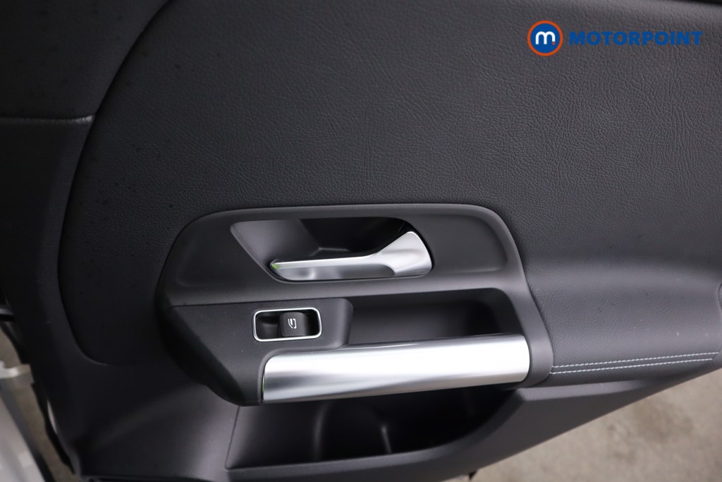 Mercedes-Benz GLA Sport Automatic Petrol SUV - Stock Number (1584121) - 21st supplementary image