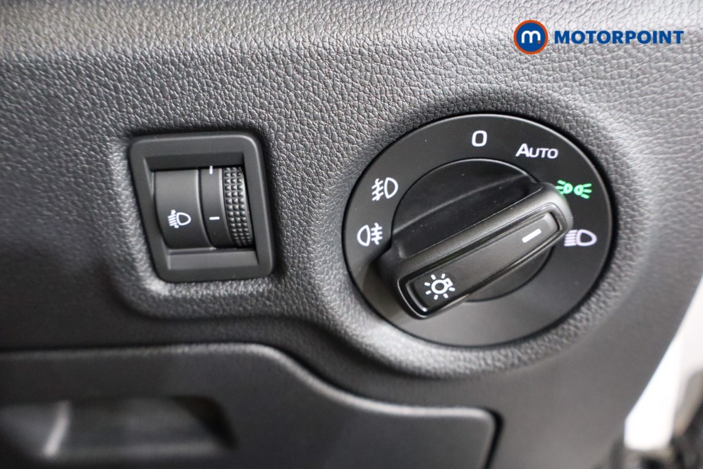 Skoda Fabia Design Edition Manual Petrol Hatchback - Stock Number (1584295) - 16th supplementary image