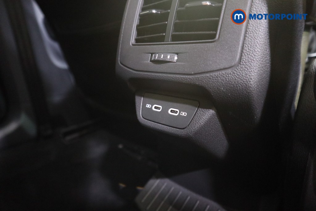 Volkswagen T-Roc R-Line Automatic Petrol SUV - Stock Number (1584438) - 18th supplementary image