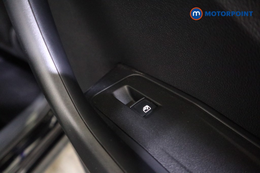 Volkswagen T-Roc R-Line Automatic Petrol SUV - Stock Number (1584438) - 19th supplementary image