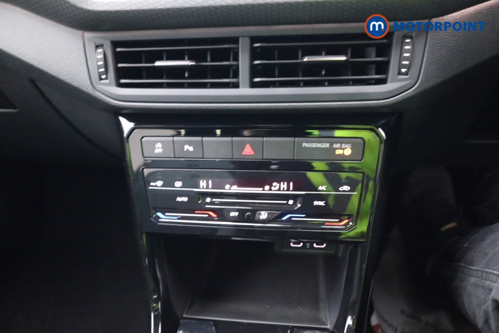 Volkswagen T-Cross R-Line Manual Petrol SUV - Stock Number (1584733) - 3rd supplementary image