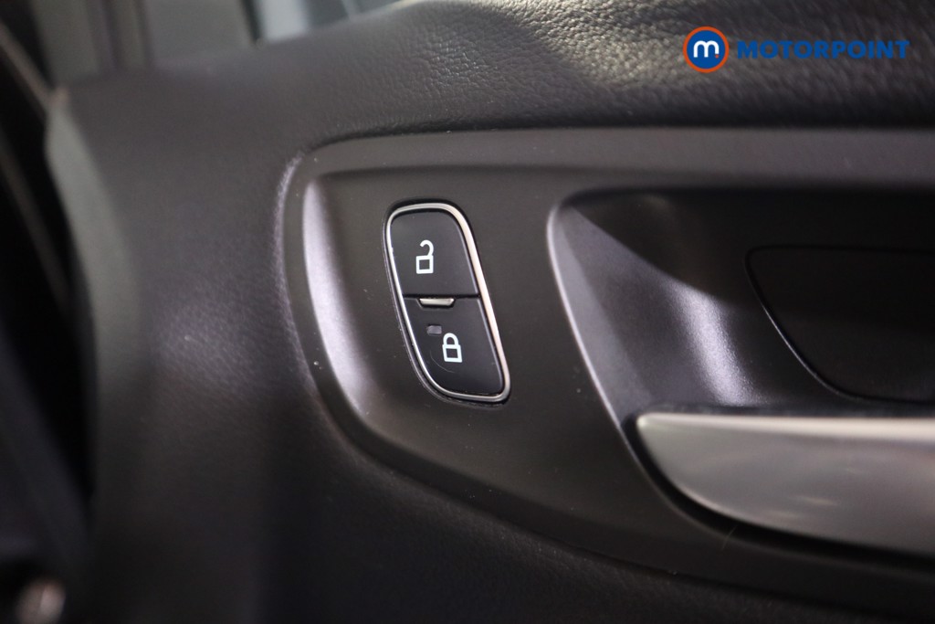 Ford Kuga St-Line Manual Diesel SUV - Stock Number (1584739) - 13th supplementary image