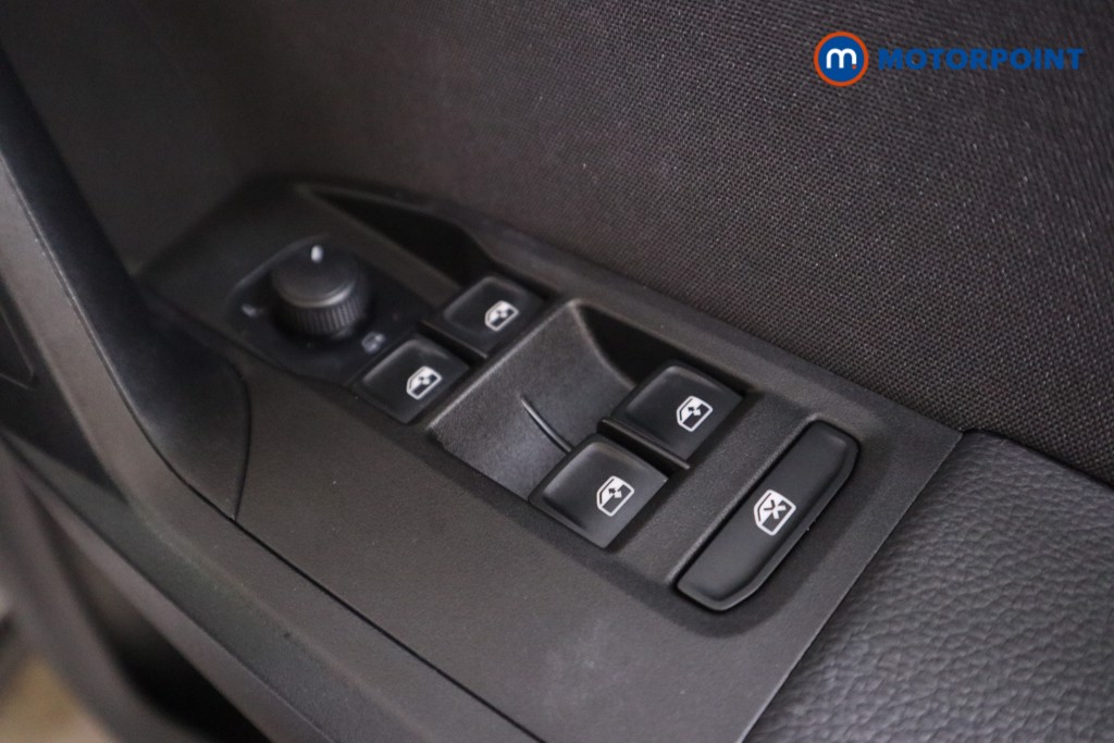 Seat Arona FR Manual Petrol SUV - Stock Number (1584788) - 11th supplementary image