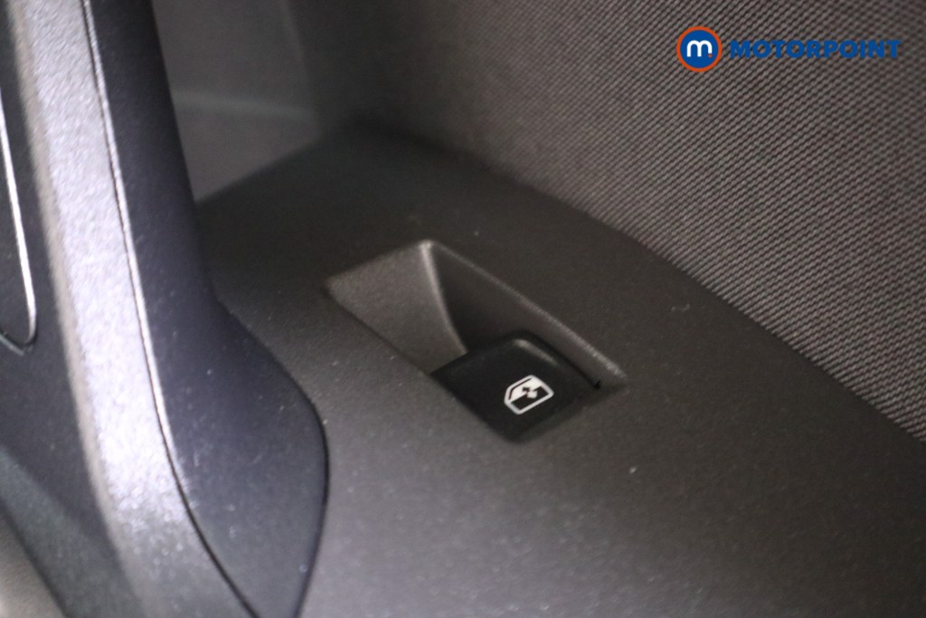 Seat Arona FR Manual Petrol SUV - Stock Number (1584788) - 15th supplementary image