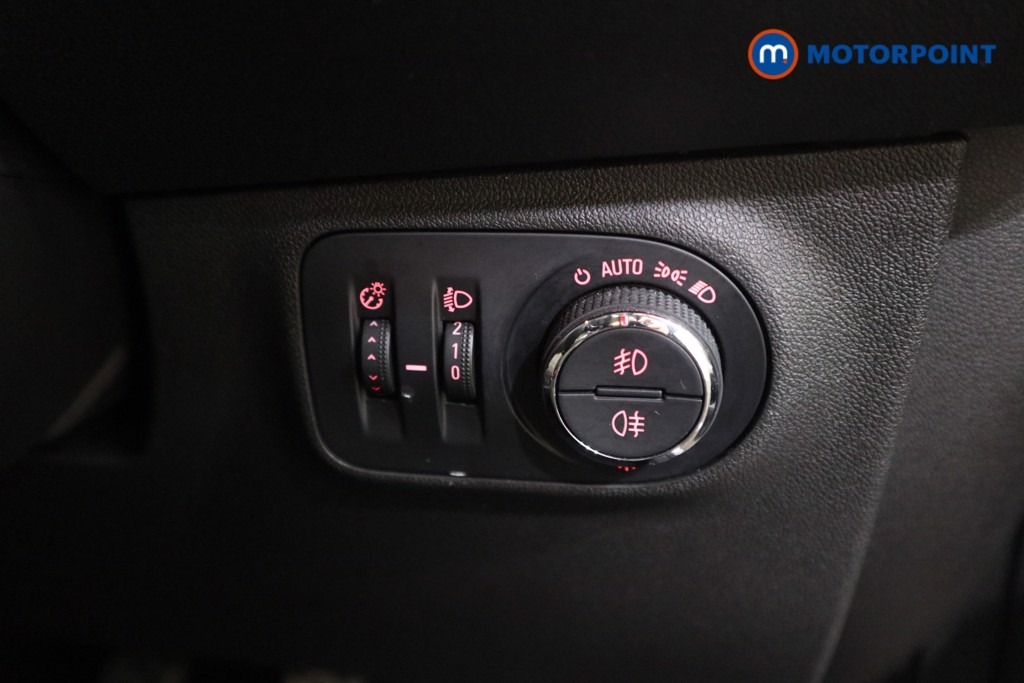 Vauxhall Corsa SRI Manual Petrol Hatchback - Stock Number (1585203) - 9th supplementary image