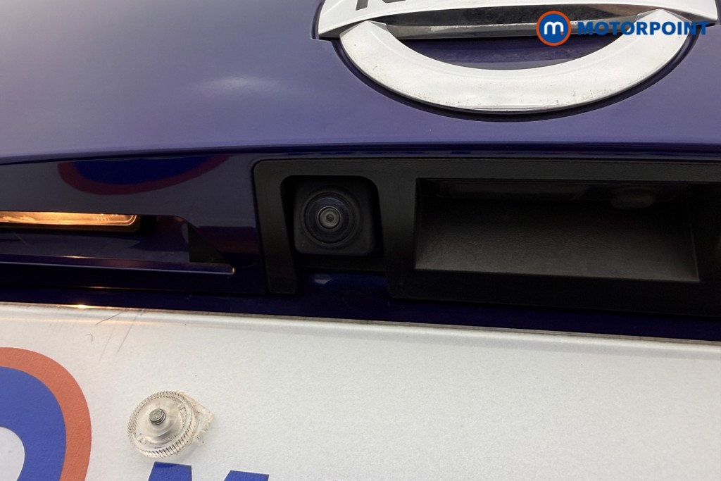 Nissan Juke N-Connecta Automatic Petrol SUV - Stock Number (1586086) - 17th supplementary image
