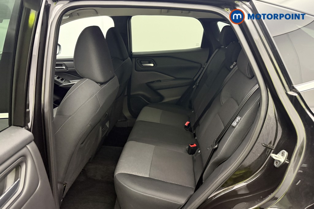 Nissan Qashqai N-Connecta Automatic Petrol SUV - Stock Number (1586102) - 4th supplementary image