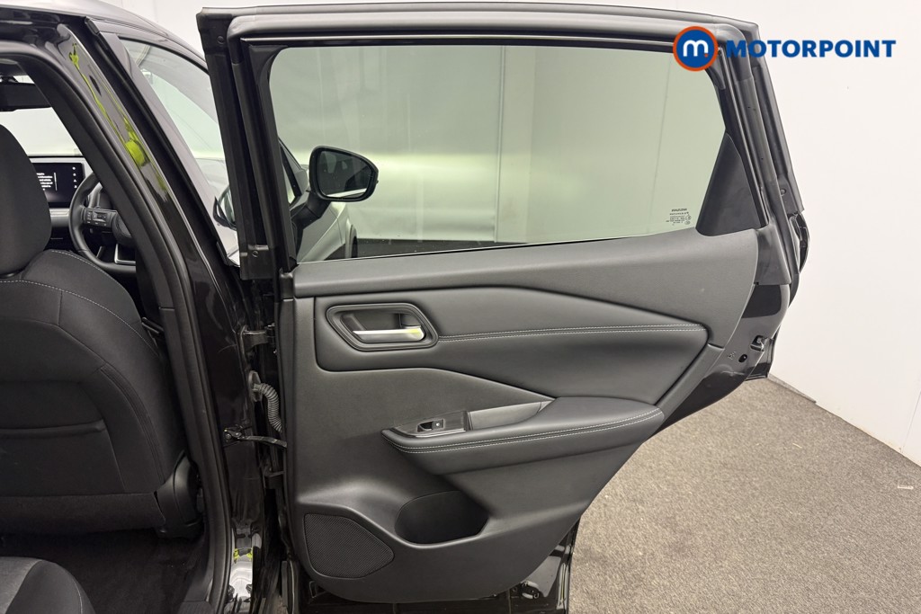 Nissan Qashqai N-Connecta Automatic Petrol SUV - Stock Number (1586102) - 12th supplementary image