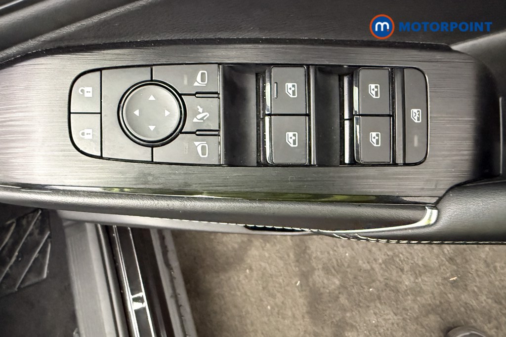 Nissan Qashqai N-Connecta Automatic Petrol SUV - Stock Number (1586102) - 17th supplementary image
