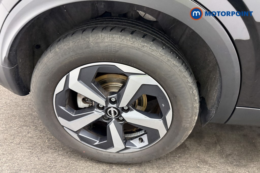Nissan Qashqai N-Connecta Automatic Petrol SUV - Stock Number (1586102) - 32nd supplementary image