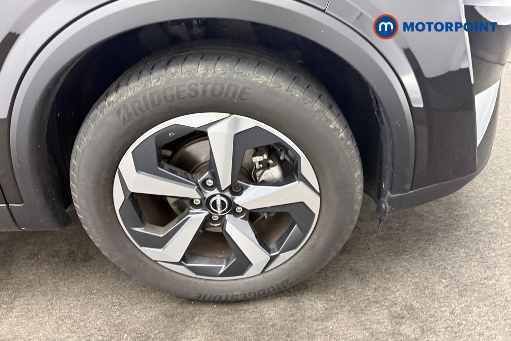 Nissan Qashqai N-Connecta Automatic Petrol SUV - Stock Number (1586102) - 33rd supplementary image