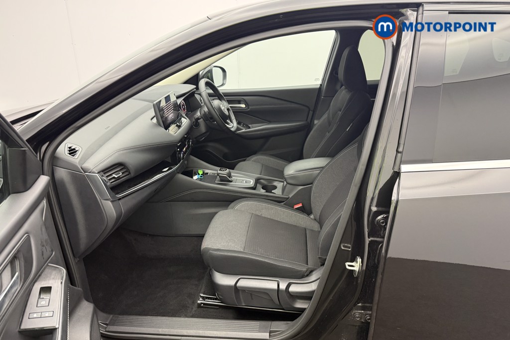 Nissan Qashqai N-Connecta Automatic Petrol SUV - Stock Number (1586102) - 1st supplementary image