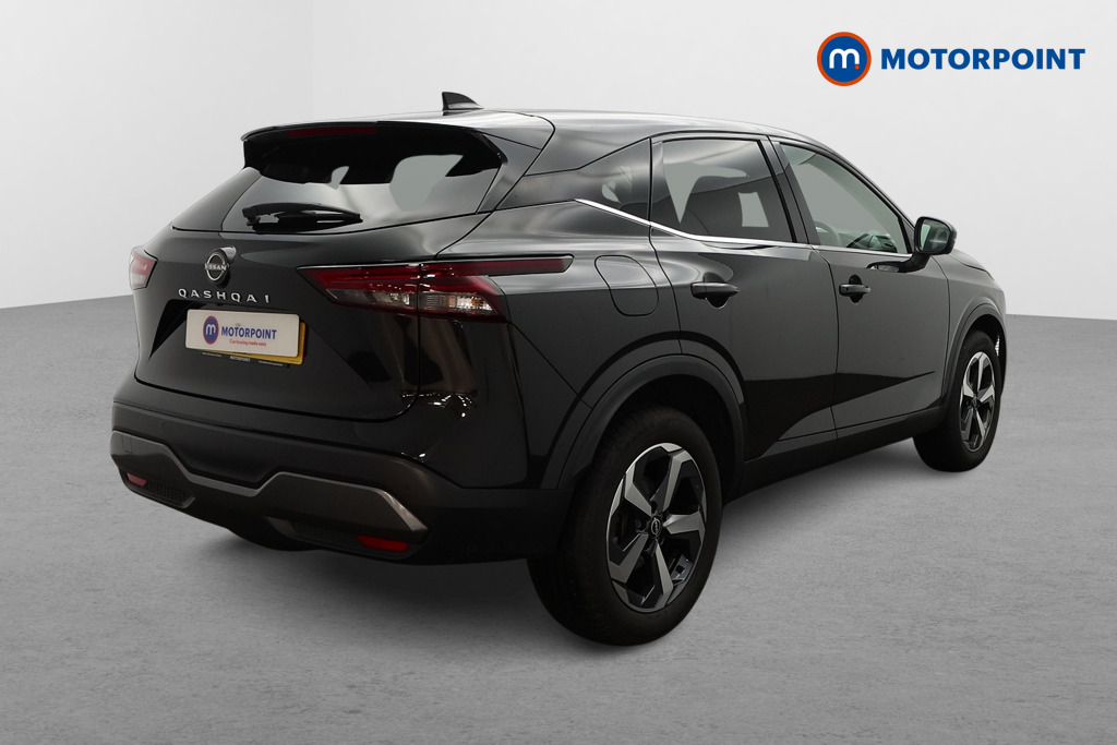 Nissan Qashqai N-Connecta Automatic Petrol SUV - Stock Number (1586102) - Drivers side rear corner
