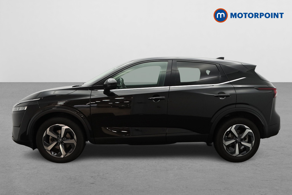 Nissan Qashqai N-Connecta Automatic Petrol SUV - Stock Number (1586102) - Passenger side