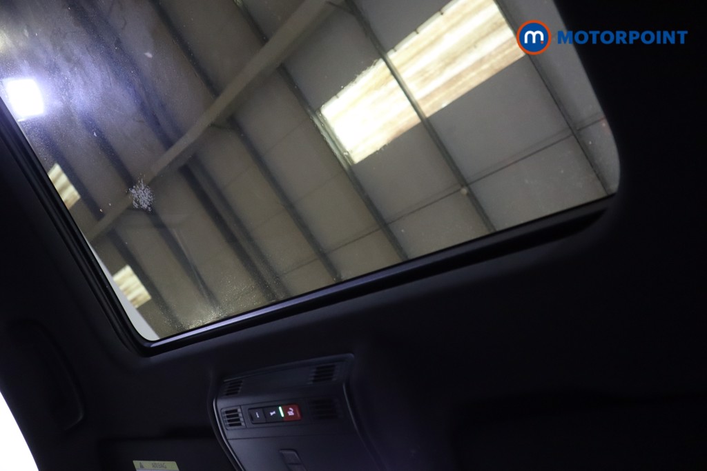 Skoda Karoq Sport Line Automatic Petrol SUV - Stock Number (1586333) - 8th supplementary image