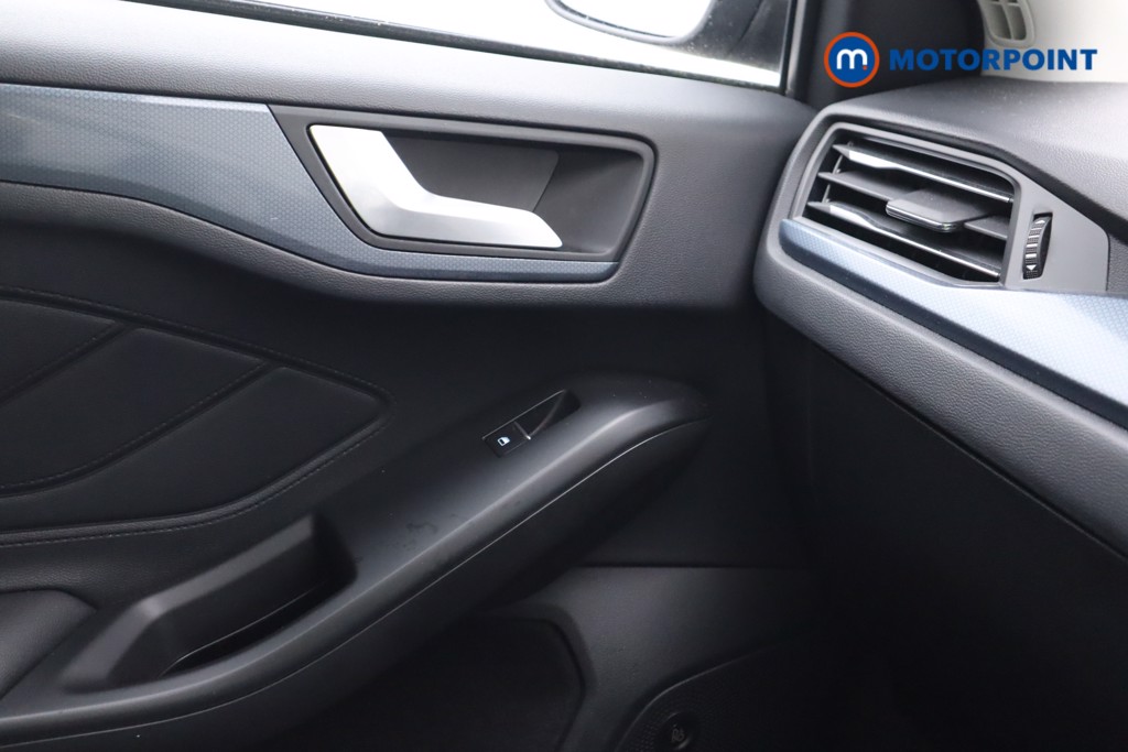 Ford Focus Active X Manual Petrol Hatchback - Stock Number (1586403) - 12th supplementary image