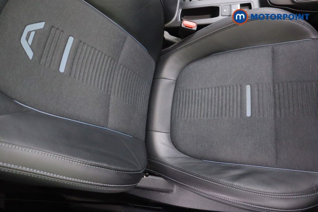 Ford Focus Active X Manual Petrol Hatchback - Stock Number (1586403) - 14th supplementary image