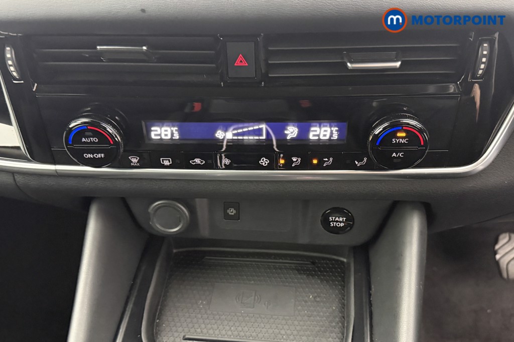 Nissan Qashqai Kuro Edition Automatic Petrol-Electric Hybrid SUV - Stock Number (1586423) - 10th supplementary image