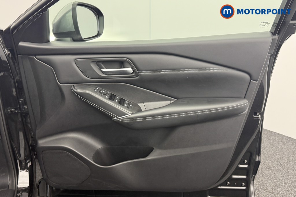 Nissan Qashqai Kuro Edition Automatic Petrol-Electric Hybrid SUV - Stock Number (1586423) - 15th supplementary image