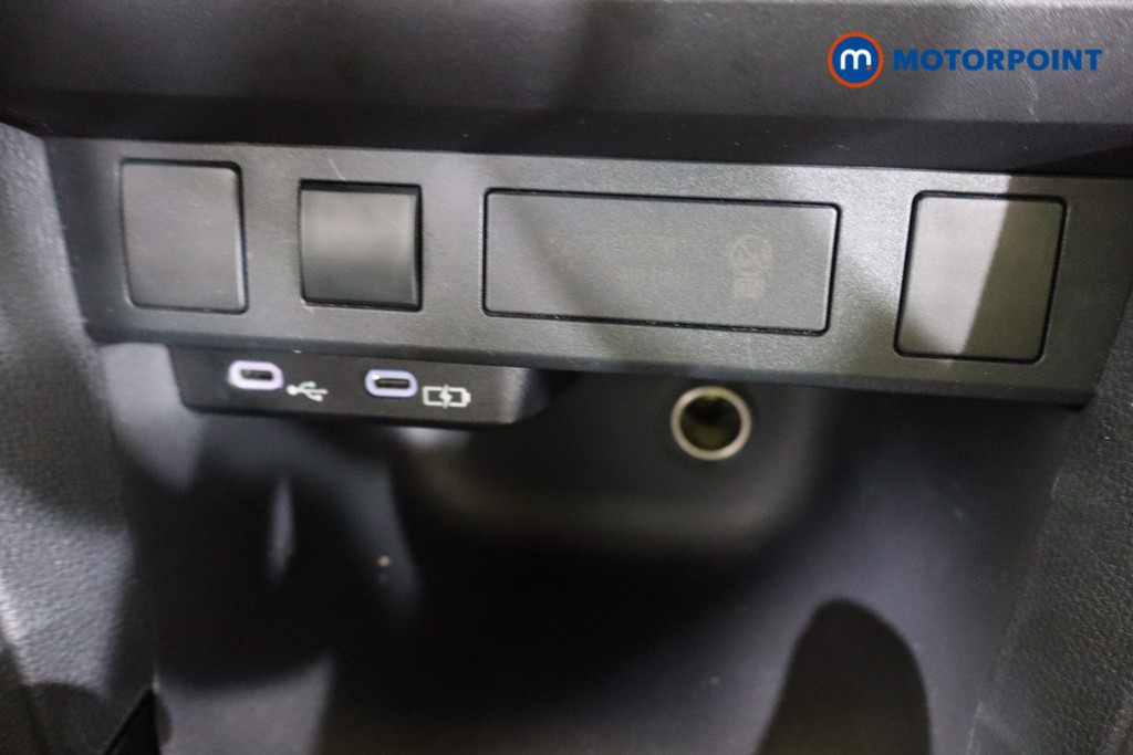 Toyota Yaris Cross Design Automatic Petrol-Electric Hybrid Estate - Stock Number (1586432) - 11th supplementary image