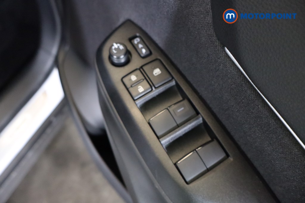 Toyota Yaris Cross Design Automatic Petrol-Electric Hybrid Estate - Stock Number (1586432) - 19th supplementary image