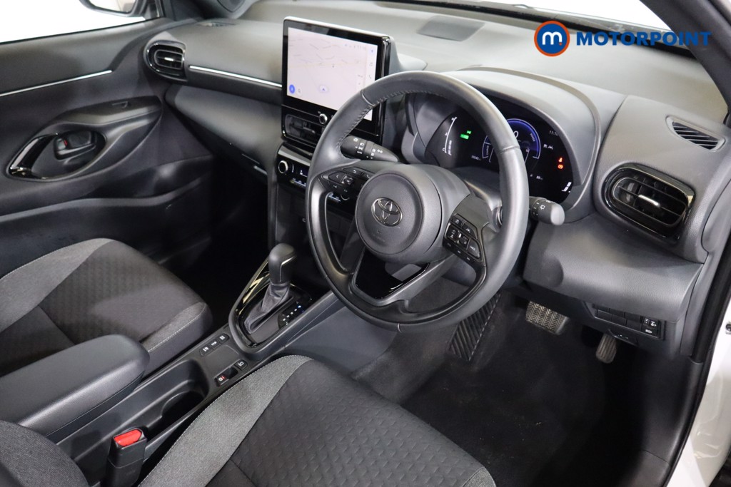 Toyota Yaris Cross Design Automatic Petrol-Electric Hybrid Estate - Stock Number (1586432) - 1st supplementary image