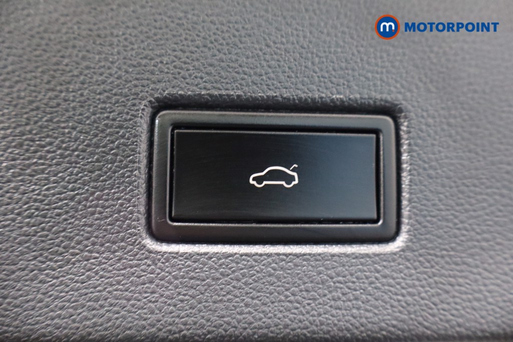 Volkswagen T-Roc SE Automatic Petrol SUV - Stock Number (1586634) - 32nd supplementary image