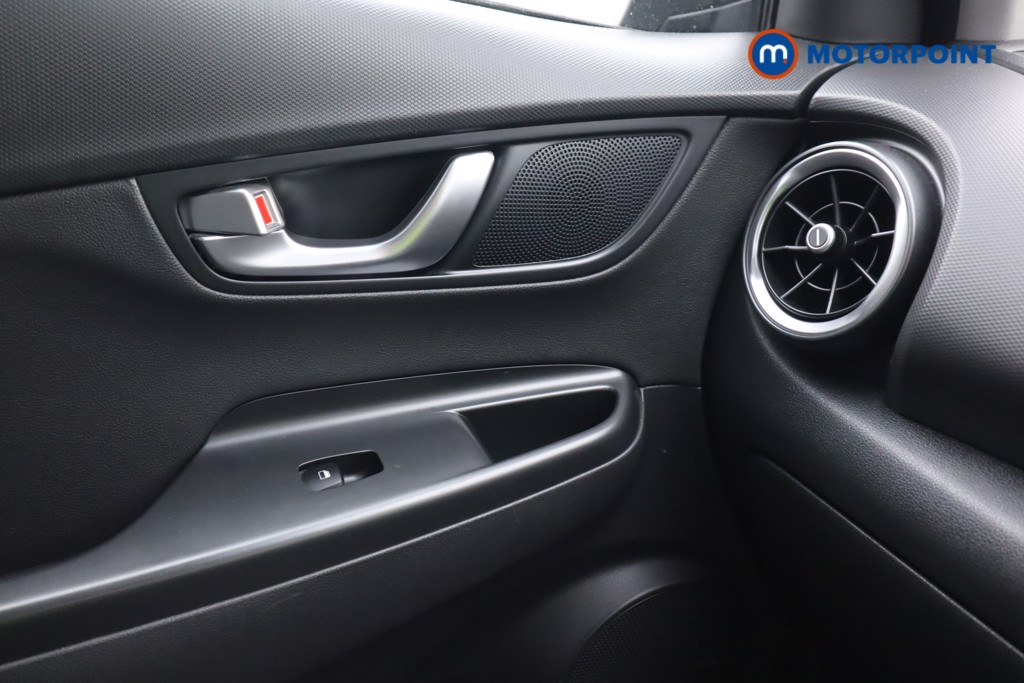 Hyundai Kona Ultimate Automatic Petrol-Electric Hybrid SUV - Stock Number (1586651) - 12th supplementary image