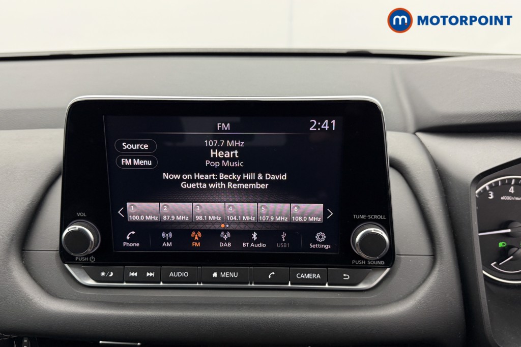 Nissan Qashqai Acenta Premium Automatic Petrol SUV - Stock Number (1586706) - 5th supplementary image