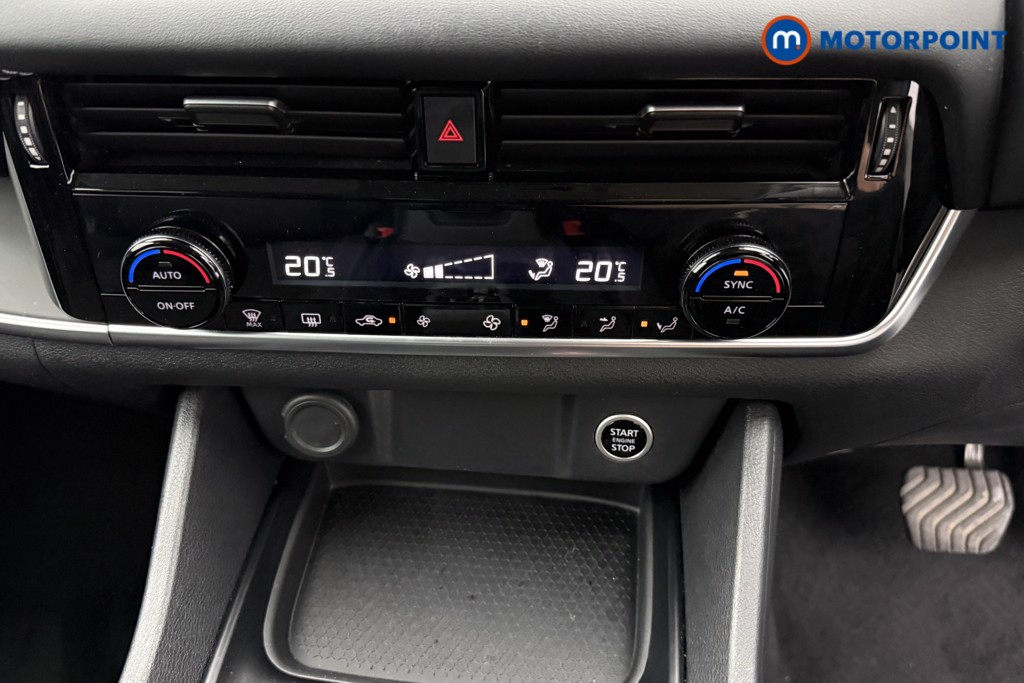 Nissan Qashqai Acenta Premium Automatic Petrol SUV - Stock Number (1586706) - 9th supplementary image