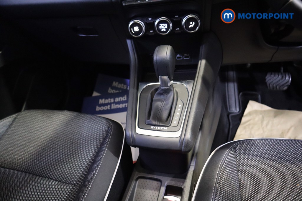 Renault Captur Techno Automatic Petrol Plug-In Hybrid SUV - Stock Number (1586801) - 6th supplementary image