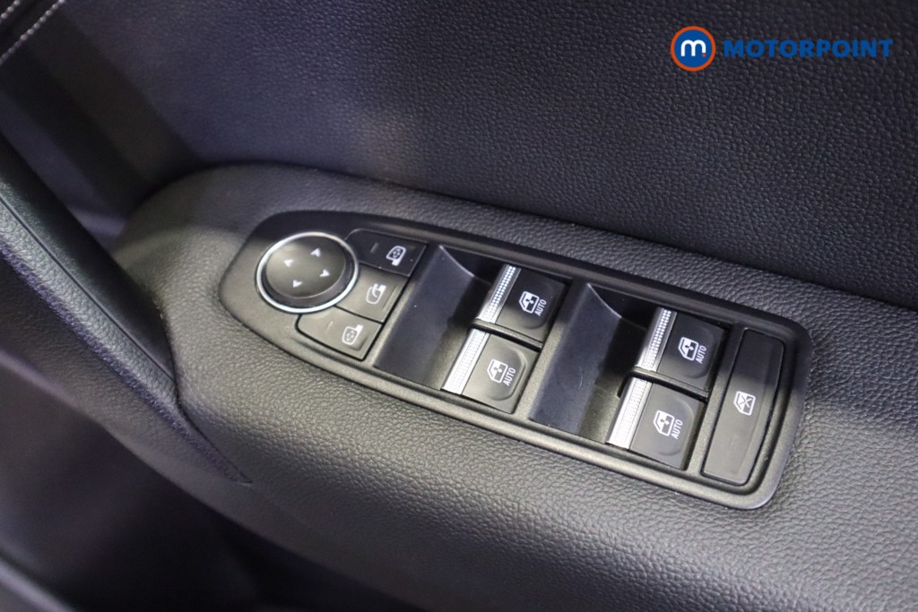 Renault Captur Techno Automatic Petrol Plug-In Hybrid SUV - Stock Number (1586801) - 10th supplementary image