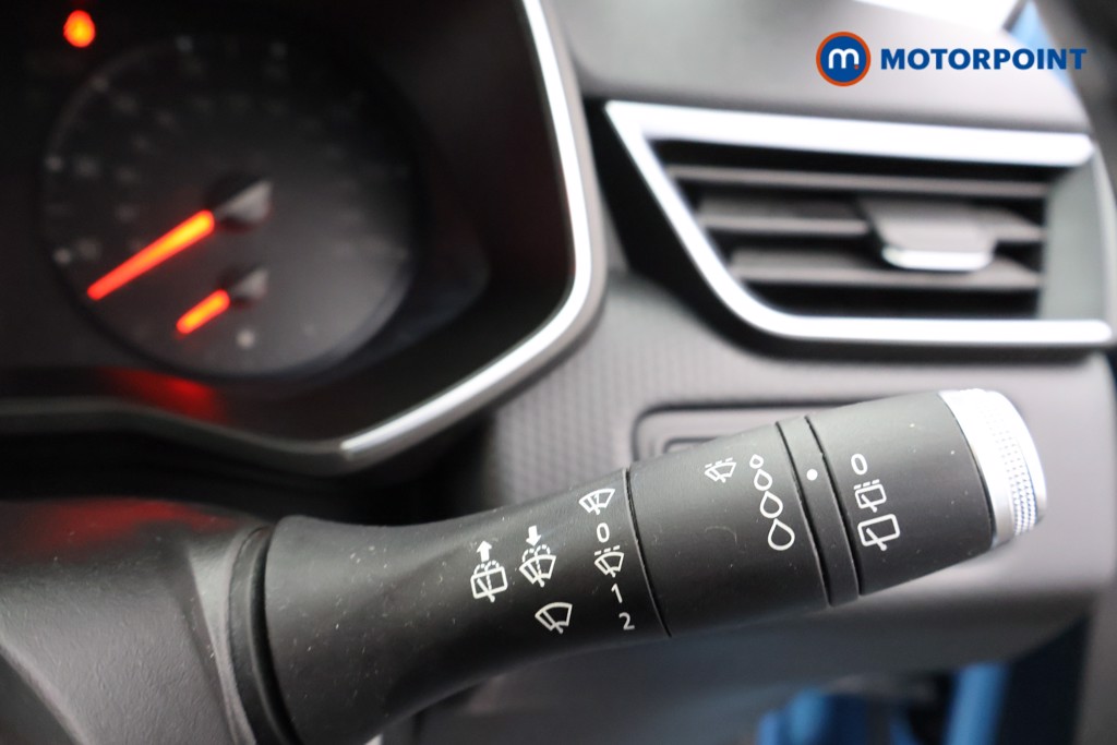 Renault Clio Iconic Manual Petrol Hatchback - Stock Number (1586895) - 6th supplementary image
