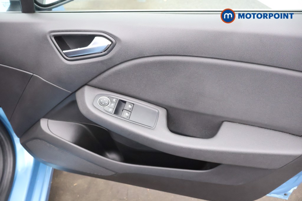 Renault Clio Iconic Manual Petrol Hatchback - Stock Number (1586895) - 18th supplementary image