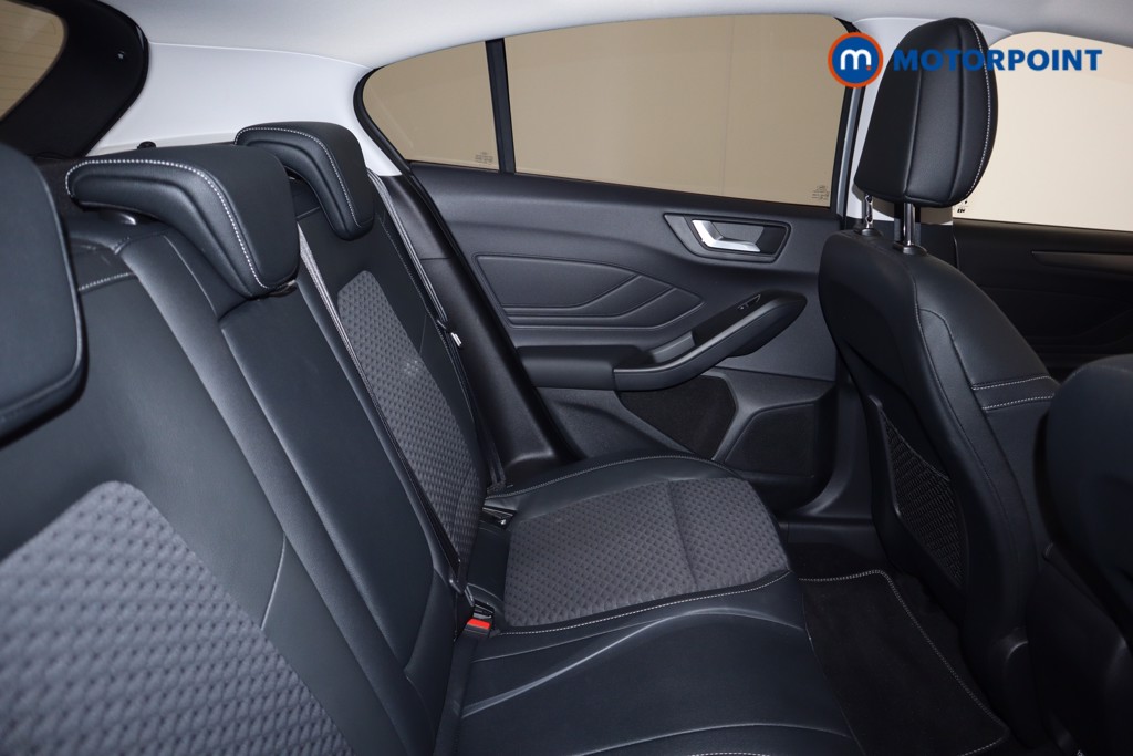 Ford Focus Titanium X Automatic Diesel Hatchback - Stock Number (1586945) - 18th supplementary image