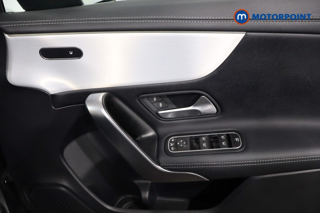Mercedes-Benz A Class Executive Edition Automatic Petrol Hatchback - Stock Number (1587001) - 24th supplementary image