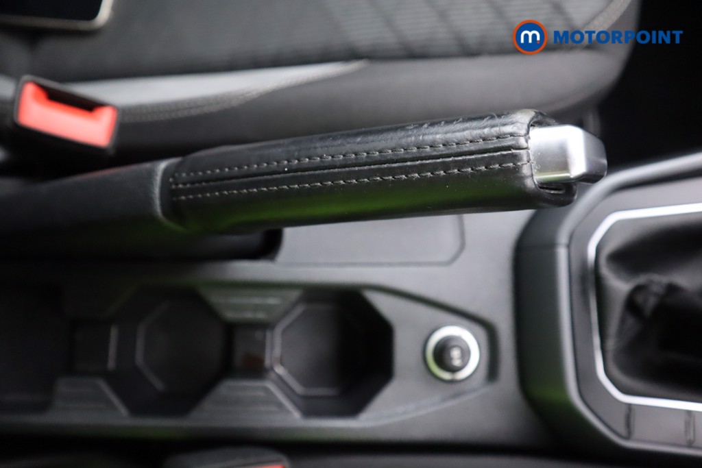 Volkswagen Taigo R-Line Manual Petrol SUV - Stock Number (1587254) - 5th supplementary image