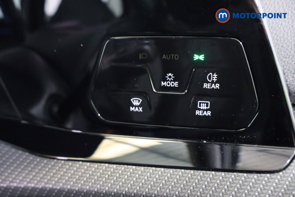 Volkswagen Golf R-Line Manual Petrol Hatchback - Stock Number (1587313) - 19th supplementary image
