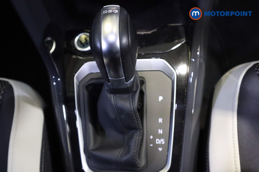 Volkswagen T-Roc SEL Automatic Diesel SUV - Stock Number (1587384) - 5th supplementary image
