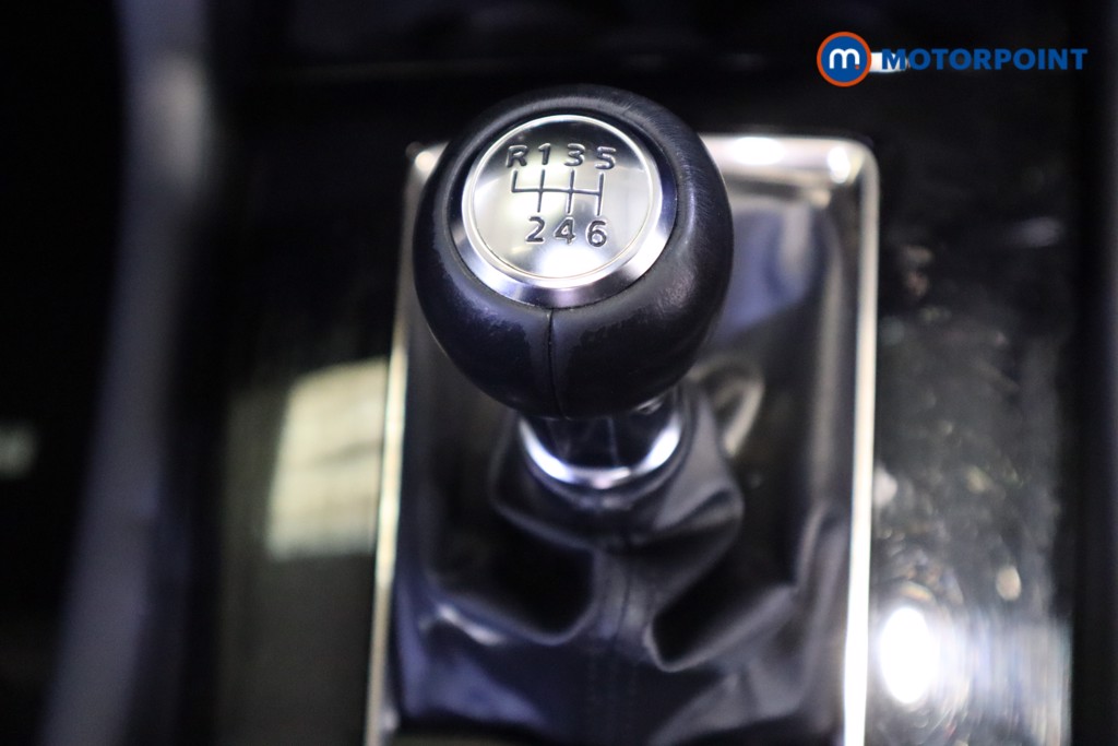 Mazda 3 Exclusive-Line Manual Petrol Hatchback - Stock Number (1587560) - 5th supplementary image