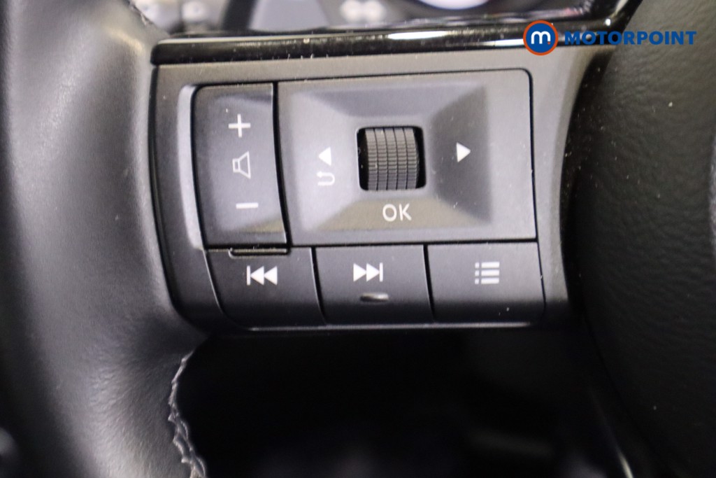 Nissan Qashqai Acenta Premium Automatic Petrol SUV - Stock Number (1587640) - 17th supplementary image