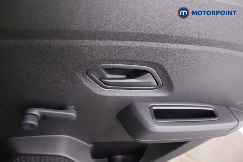 Dacia Sandero Stepway Essential Manual Petrol Hatchback - Stock Number (1543595) - 16th supplementary image