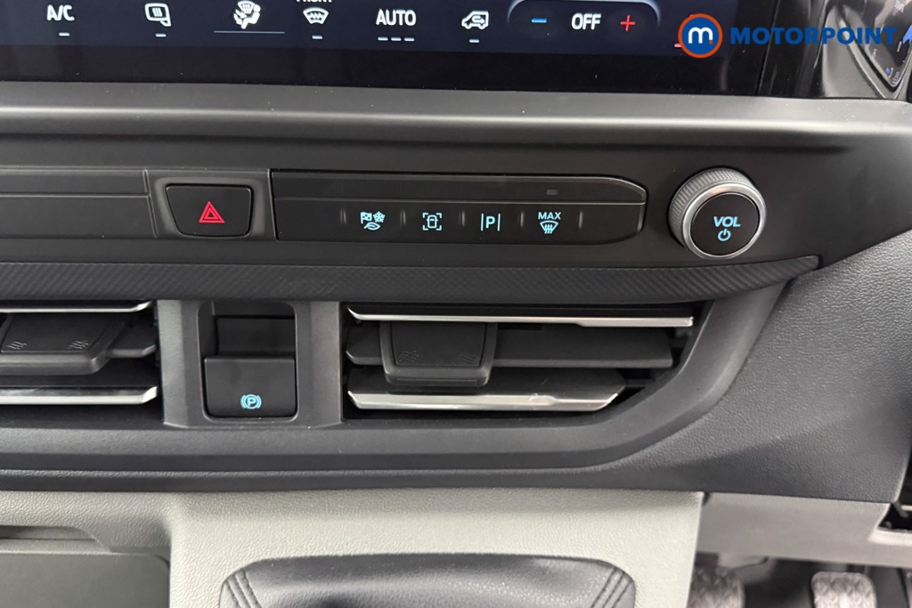 Ford Transit Custom Limited Manual Diesel Panel Van - Stock Number (1565971) - 8th supplementary image