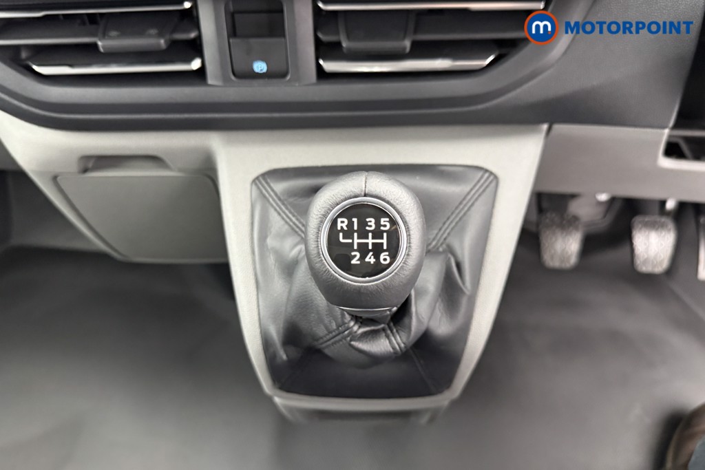 Ford Transit Custom Limited Manual Diesel Panel Van - Stock Number (1565971) - 9th supplementary image