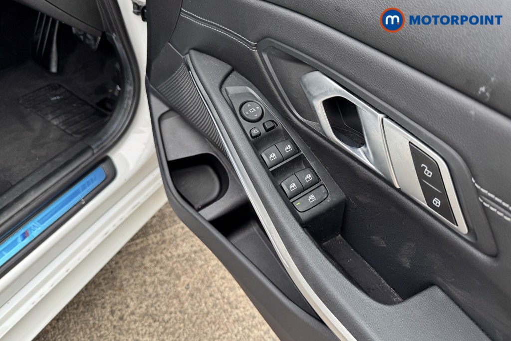 BMW 3 Series M Sport Automatic Petrol Saloon - Stock Number (1567918) - 16th supplementary image
