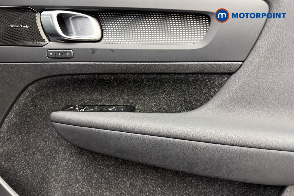 Volvo Xc40 R Design Pro Automatic Petrol SUV - Stock Number (1569254) - 18th supplementary image