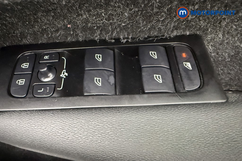 Volvo Xc40 R Design Pro Automatic Petrol SUV - Stock Number (1569254) - 19th supplementary image