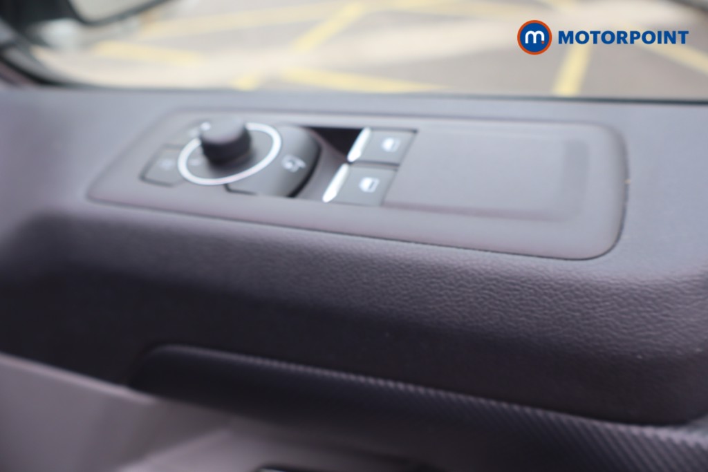 Ford Transit Custom Limited Manual Diesel Panel Van - Stock Number (1571845) - 20th supplementary image