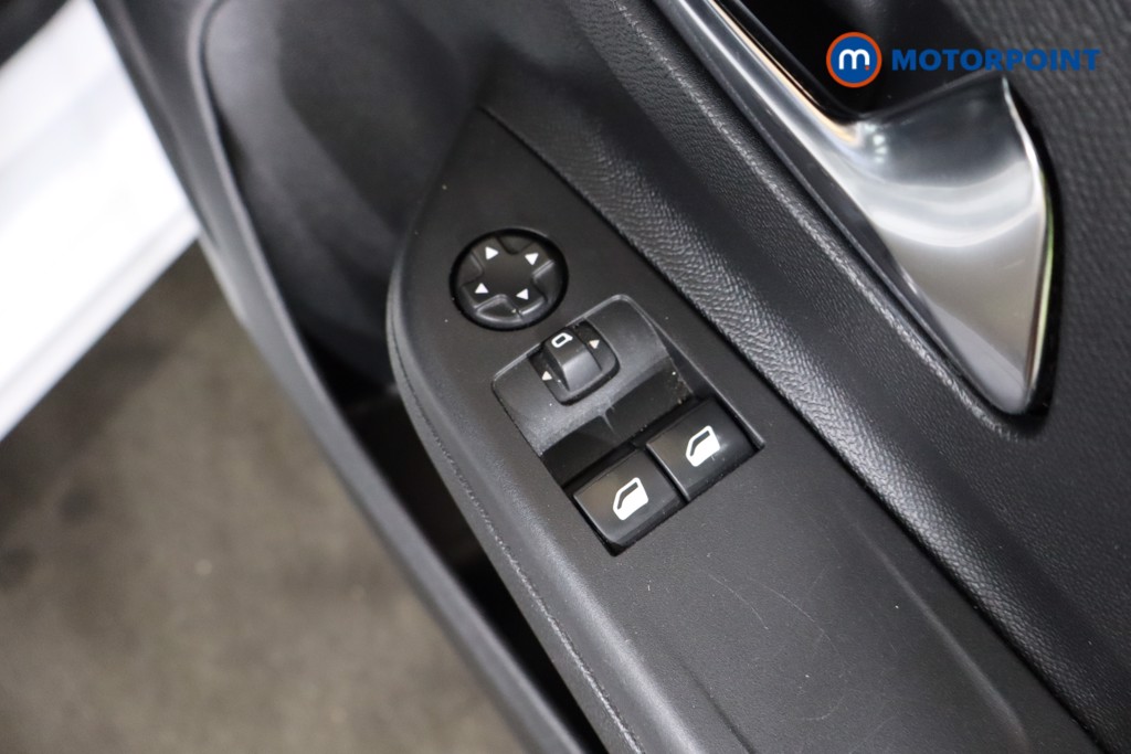 Vauxhall Corsa SE Manual Petrol Hatchback - Stock Number (1573626) - 17th supplementary image